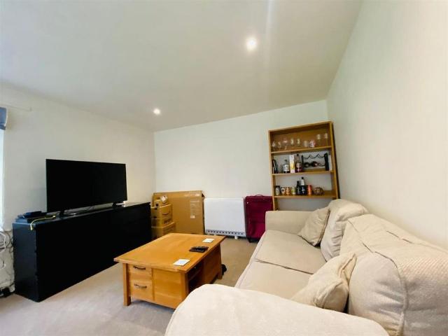 House for rent in Oad Street, Kent