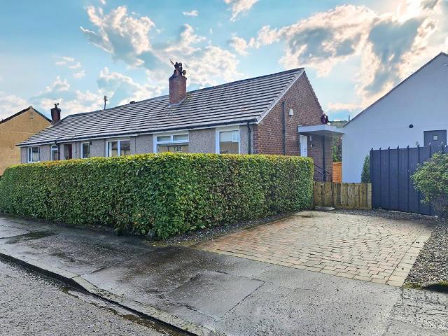 Bungalow for rent in Milngavie, Scotland
