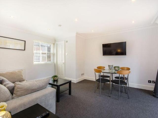 House for rent in London Borough of Croydon, Greater London
