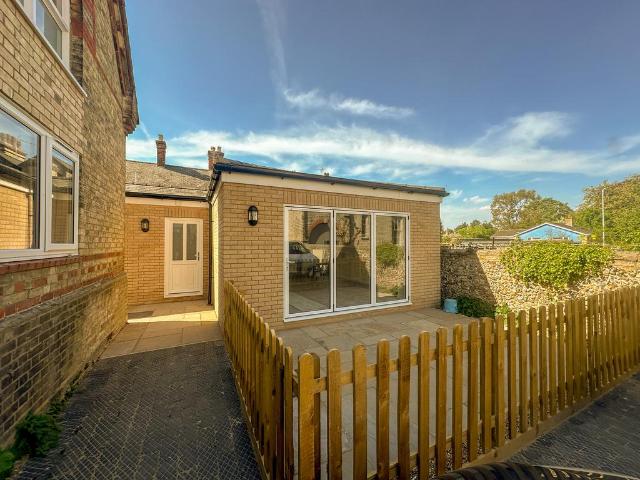 Bungalow for rent in Chedburgh, Suffolk