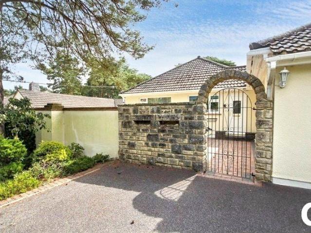 Bungalow for rent in Avon Castle, St Ives