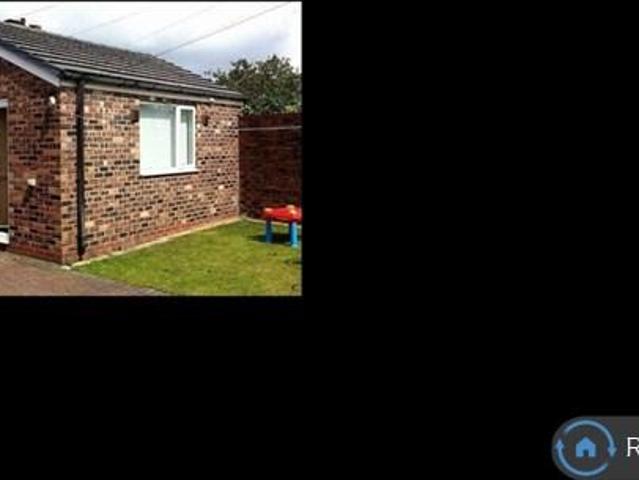 Bungalow for rent in Portwood, Greater Manchester