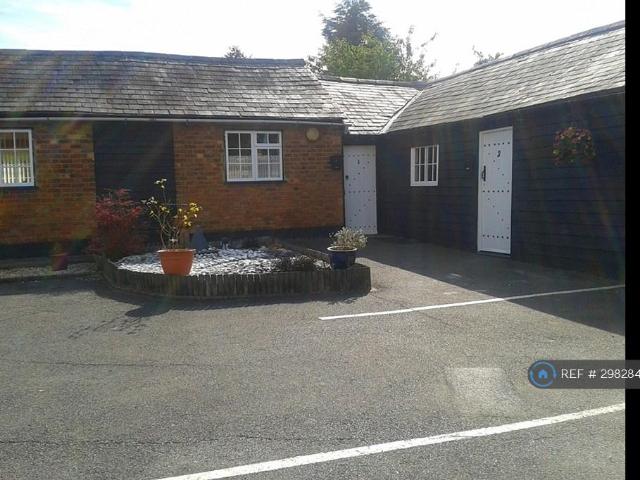 Bungalow for rent in West Bletchley, Bletchley