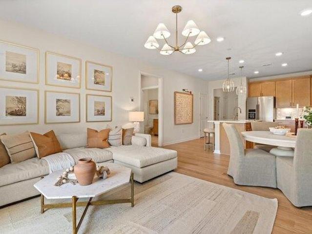 Condo for sale in Canton Junction, Canton