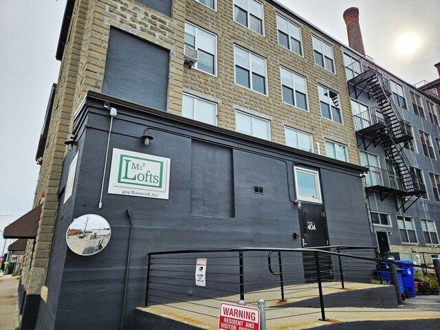 Condo for sale in Central Falls, Rhode Island