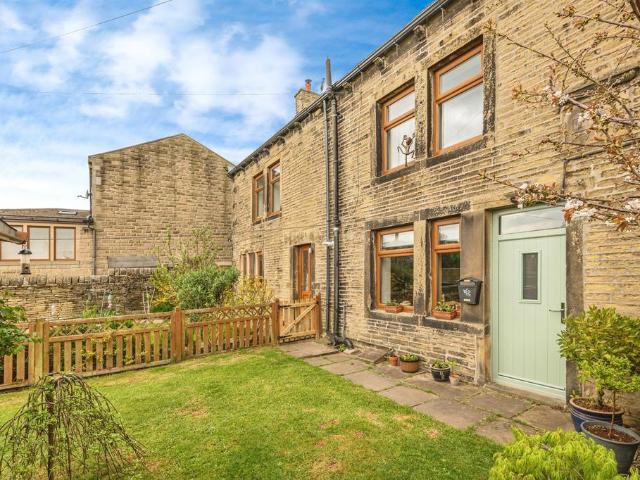 House for sale in South Crosland, West Yorkshire