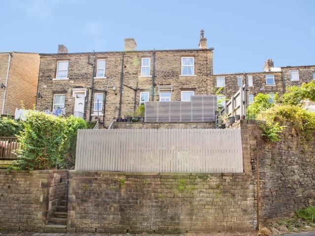 House for sale in Willowfield, Sowerby Bridge