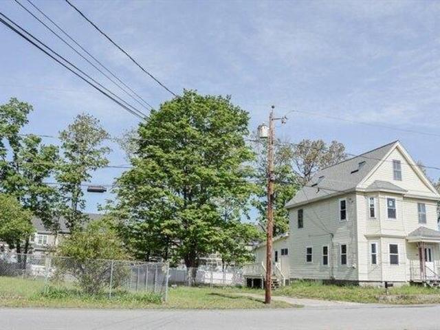 House for sale in Chelmsford, Massachusetts