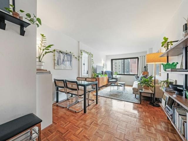 Apartment for sale in Chelsea