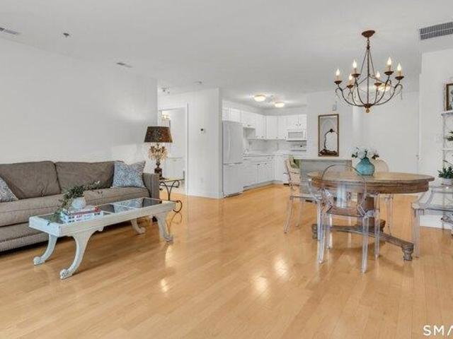 Condo for sale in Cheshire, Connecticut
