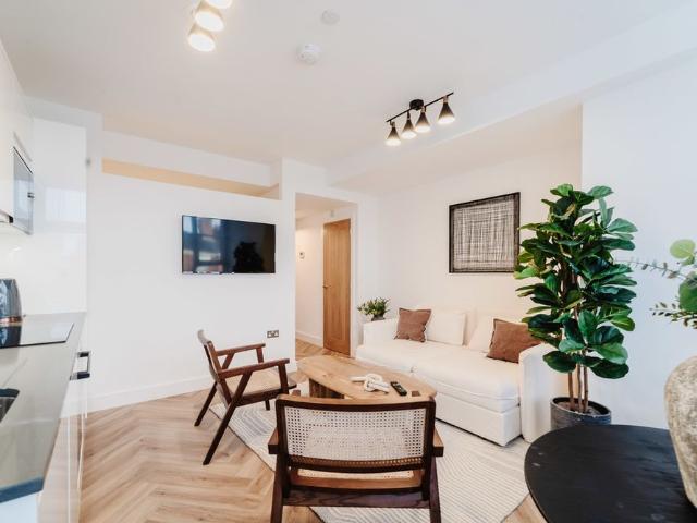 Room for rent in Northgate Village, Two Mills