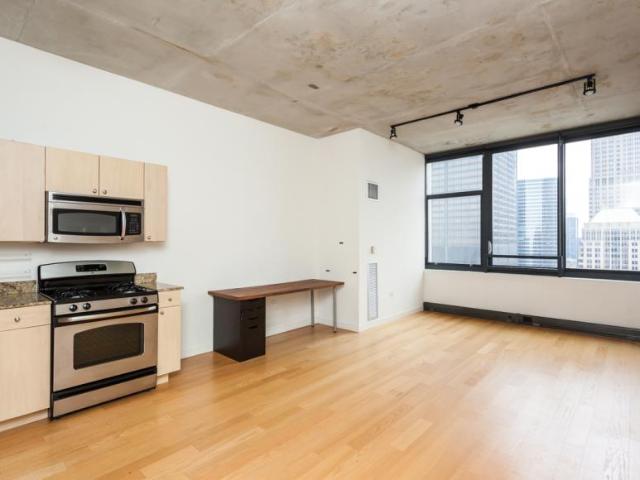 Condo for rent in Chicago Park, Illinois