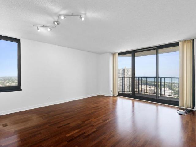 Condo for rent in Chicago Park, Illinois