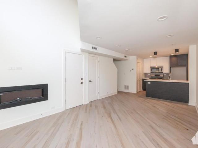 Condo for rent in Chicago Park, Illinois