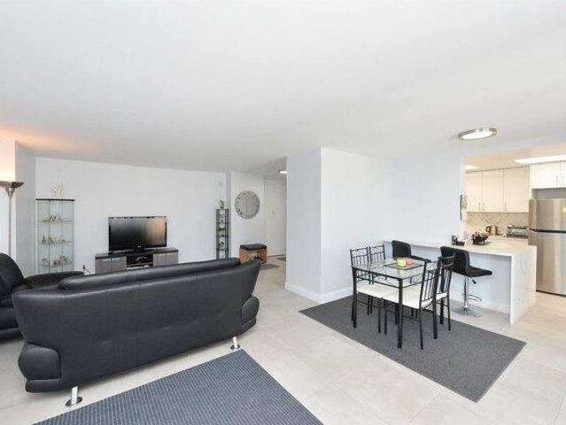 Condo for sale in Fort Lee, New Jersey