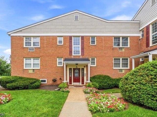 Condo for sale in Middlegate Mews, Clifton