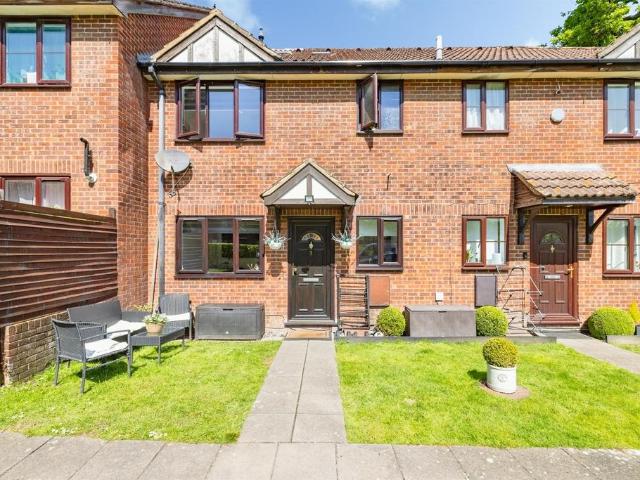 House for sale in Watford Rural, Batchworth