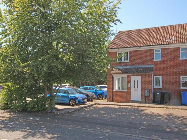 House for sale in Brambleside, Kettering