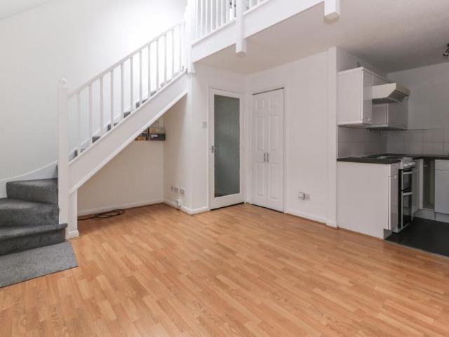 House for rent in Elmsbrook, Evershot