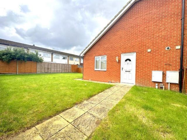 House for rent in Spring Park, Luton
