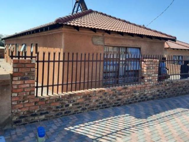 Property for rent in Waterkloof, Gauteng