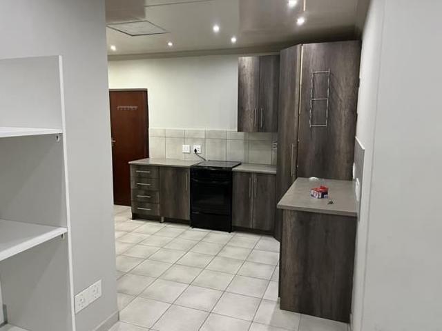 Room for rent in Waterkloof, Gauteng