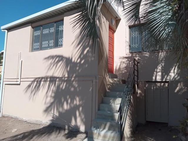 House for rent in Chatsworth, Kwazulu-natal