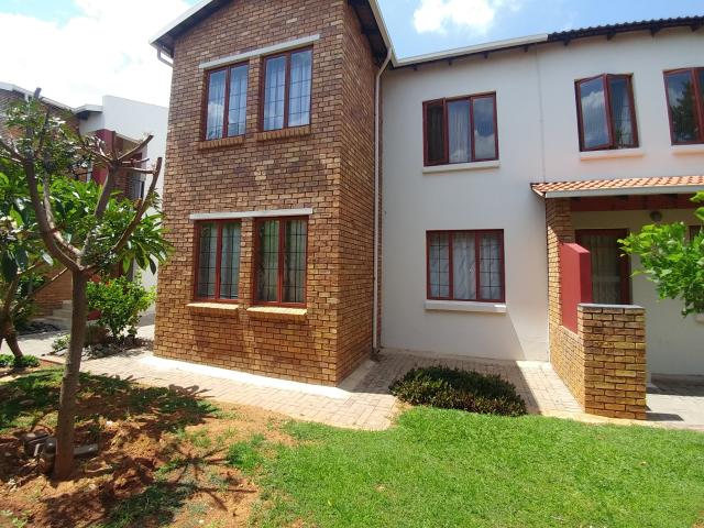 House for rent in Waterkloof, Gauteng