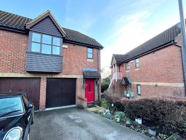 Flat for sale in Shenley Brook End, Milton Keynes