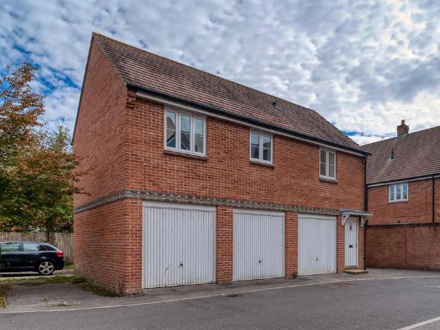 Flat for sale in Lodbourne, Gillingham