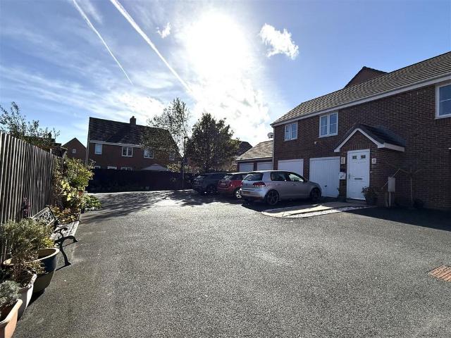 Flat for sale in Hill Ridware, Lichfield