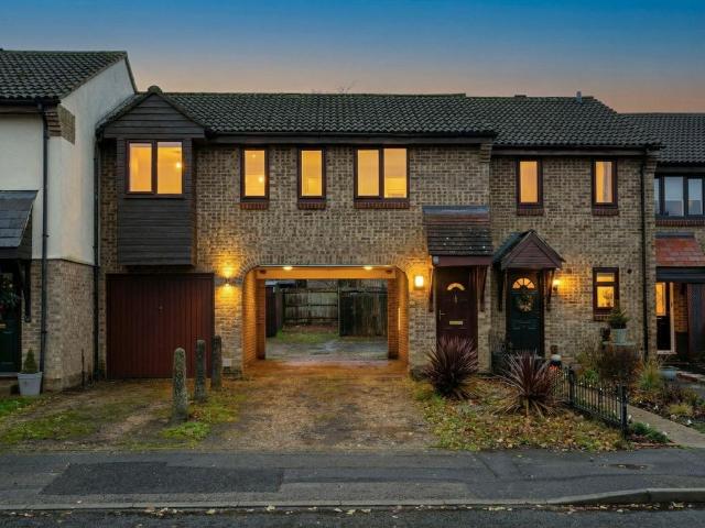 Flat for sale in Martin's Heron, Winkfield