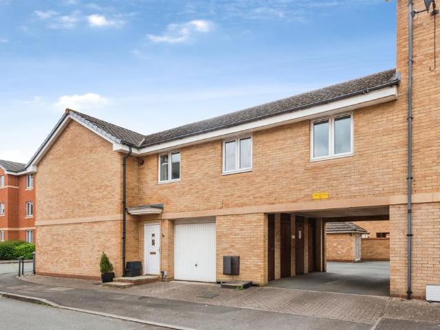 Flat for sale in Churchward, Rodbourne