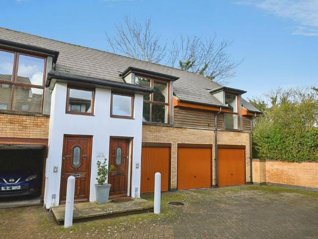 Flat for sale in Vinters Park, Midway