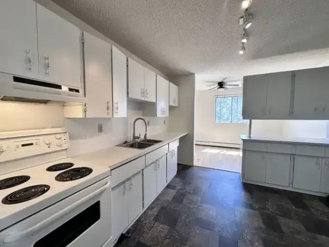 Condo for rent in Wedgewood, Alberta