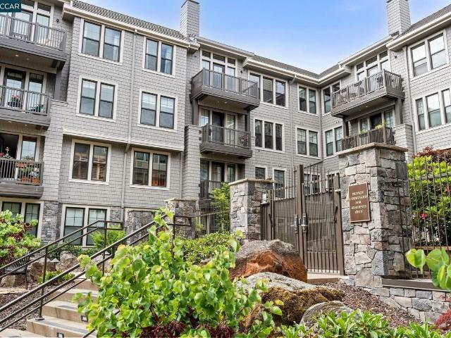 Condo for rent in Lafayette