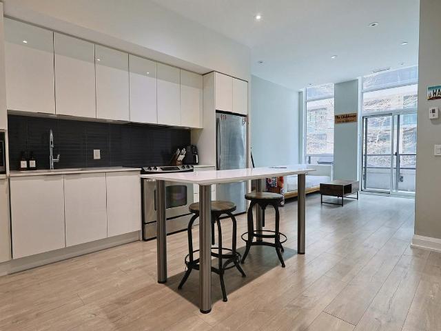 Condo for rent in Etobicoke—Lakeshore, Toronto
