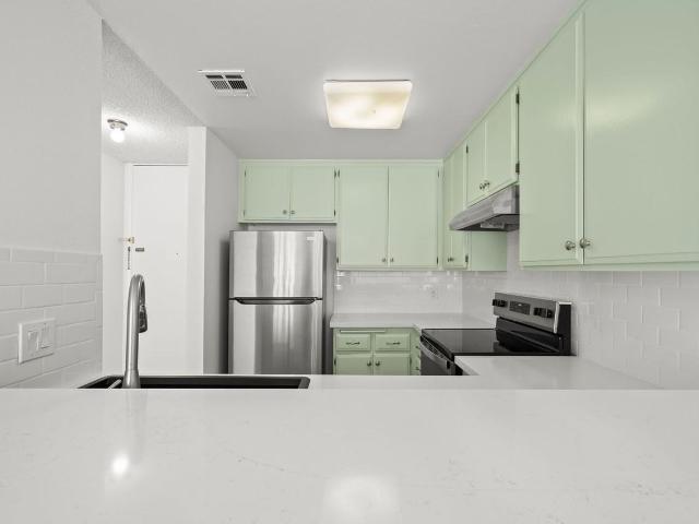 Condo for rent in Long Beach, California
