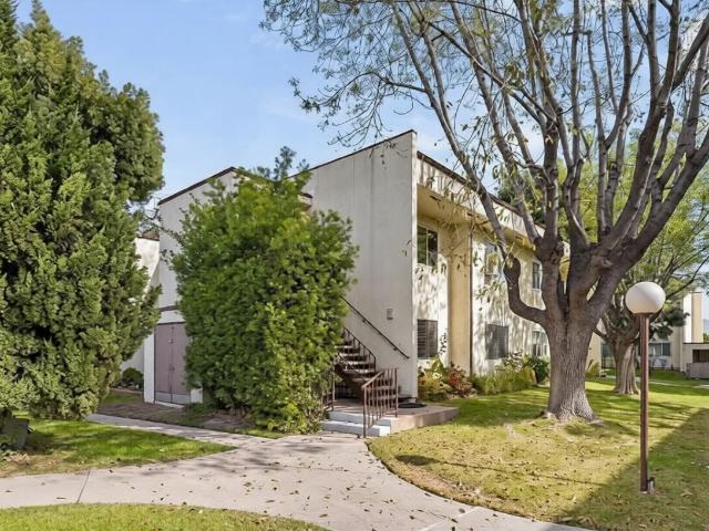 Condo for rent in Canoga Park, California