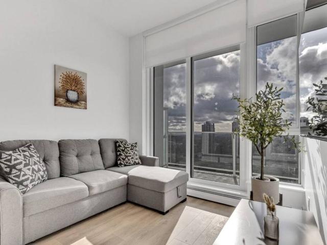 Condo for rent in Surrey, British Columbia