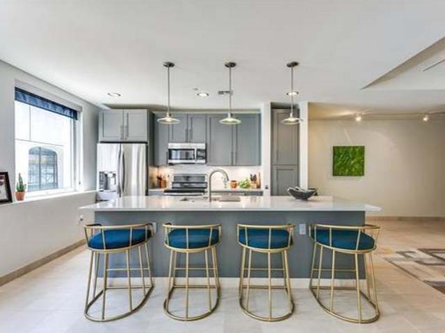 Condo for rent in Dallas