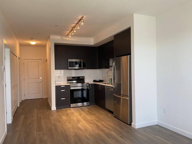 Condo for rent in Surrey, British Columbia