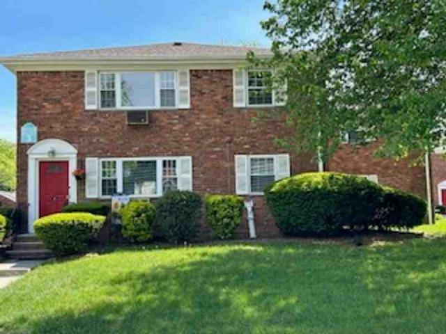 Condo for rent in Wayne