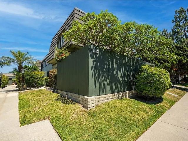 Condo for rent in Costa Mesa, California