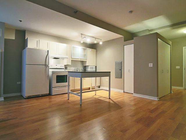 Condo for rent in Chicago Park, Illinois