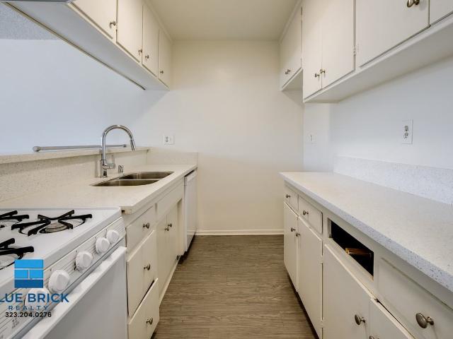 Condo for rent in Canoga Park, California