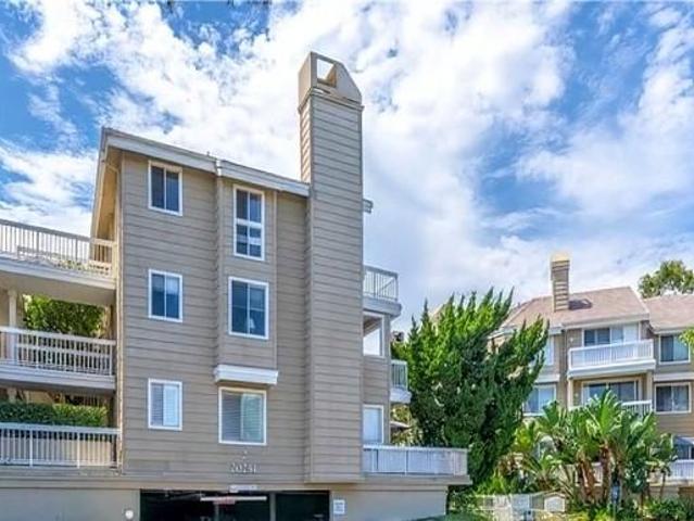 Condo for rent in Huntington Beach, California