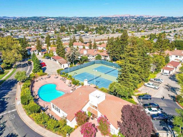Condo for rent in Hayward