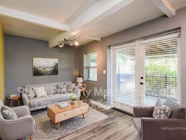 Condo for rent in Oregonia