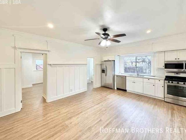 Condo for rent in Canoga Park, California